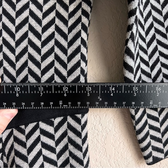 BODEN Lucinda Knitted Sweater Dress Gray Black Chevron Womens Size 8 - Picture 6 of 11